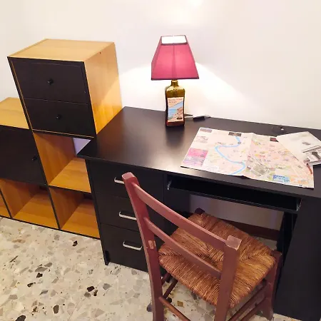 Quarto em Acomodações Particulares Valletta Fiorita Roma